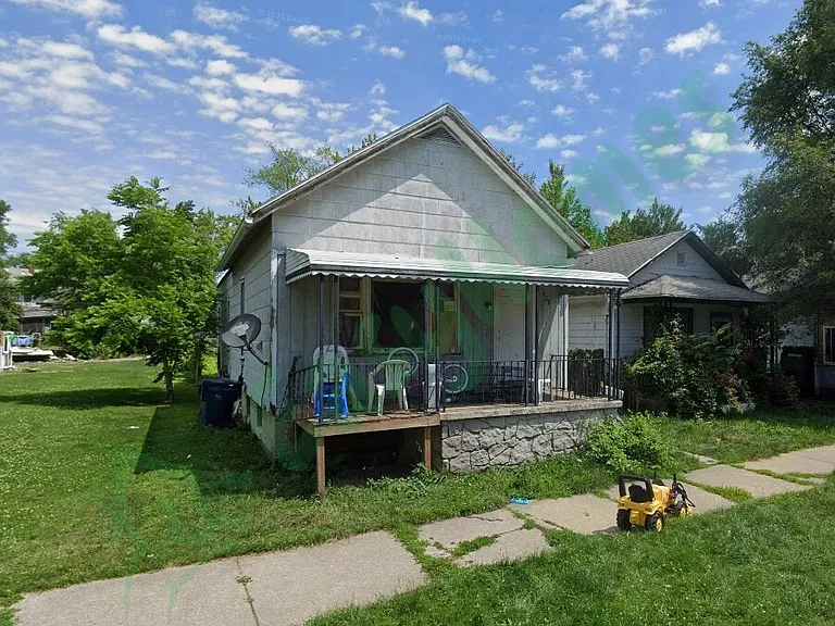 920 Orchard St — Photo 1