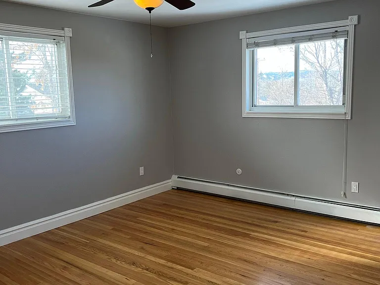 1058 E Davies Ave — Photo 7