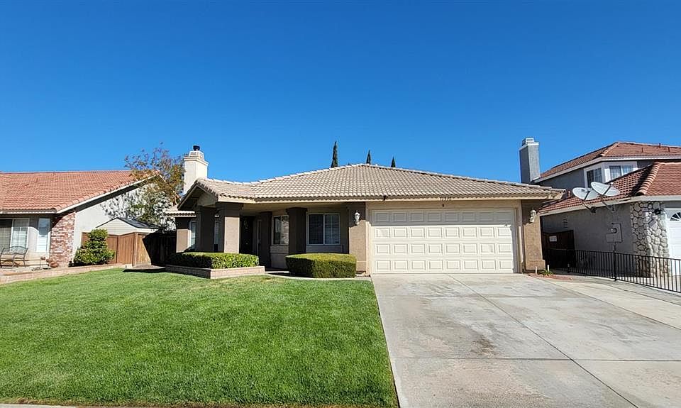 1st image of 12592 Blazing Star Ln