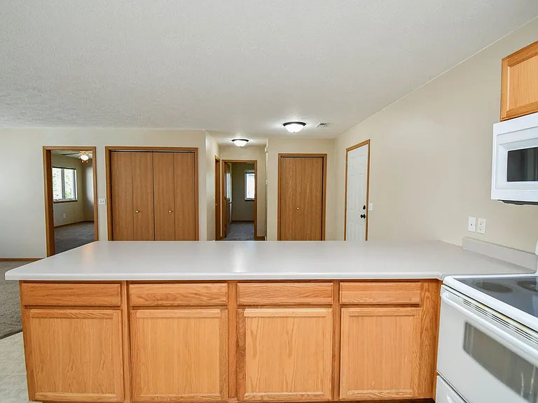 1420 E Redwood Blvd — Photo 11