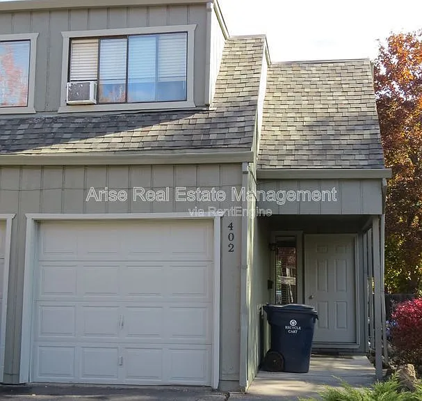 402 Bond St — Photo 1