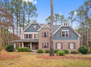 105 Glenmoor Dr, Southern Pines, NC 28387