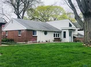 706 Twining Ct, Perrysburg, OH 43551