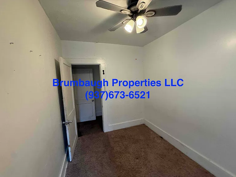 1027 Park Ave — Photo 13