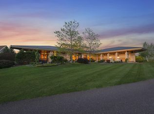 9601 Whistling Valley Rd, Stillwater, MN 55042