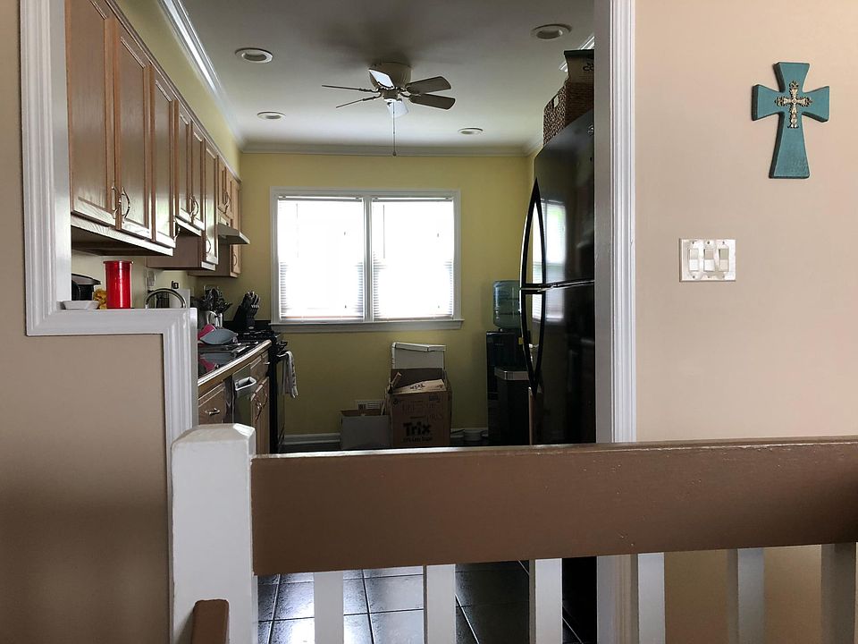 1st image of 3191 Windsor Ave