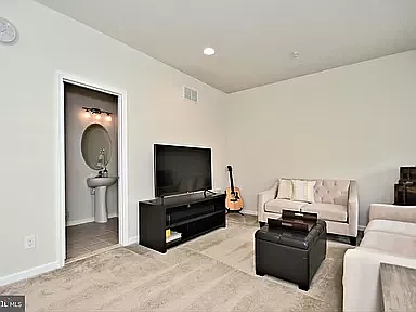 1818 Pinnacle Dr — Photo 23