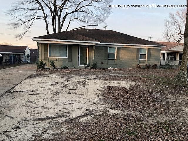 1st image of 1612 Whitehead Dr
