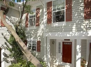 2927E S Woodstock St, Arlington, VA 22206