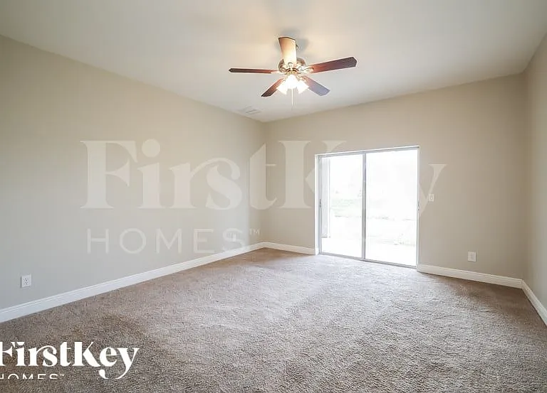 1720 NW 9th Ter — Photo 8