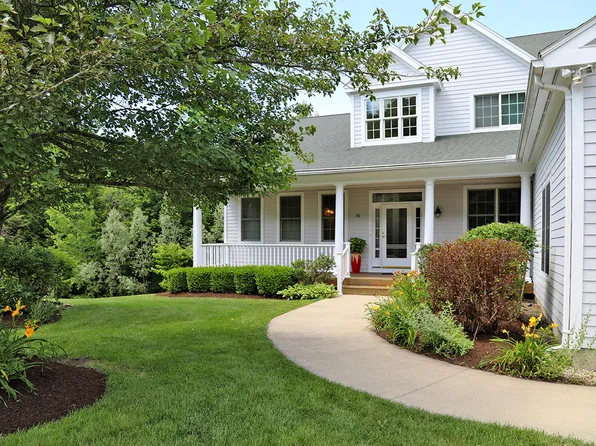 16 Sedgwick Ln #40, Lenox, MA 01240