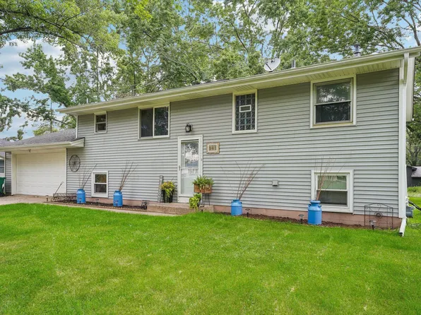 341 110th Ln NW, Coon Rapids, MN 55448