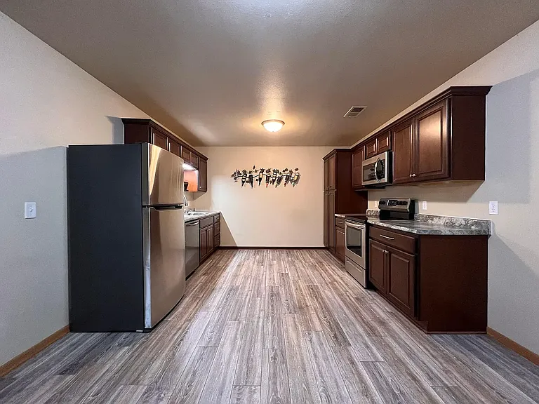 1010 Grove St — Photo 13