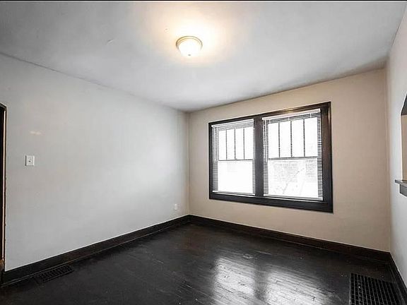 3rd image of 713 N Grant Ave