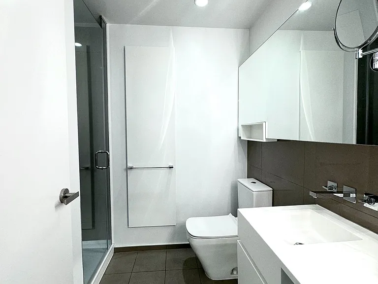 45 Charles St E #2805 — Photo 8
