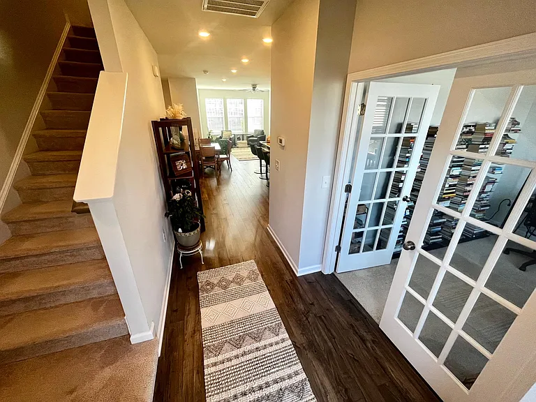1114 Freeport Dr — Photo 20