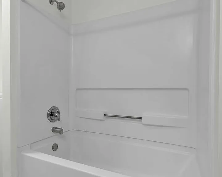 Coventry Apartments — Photo 12