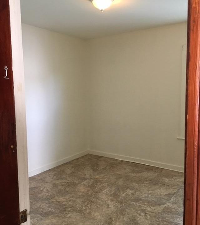 2nd image of 29 Dean St #2
