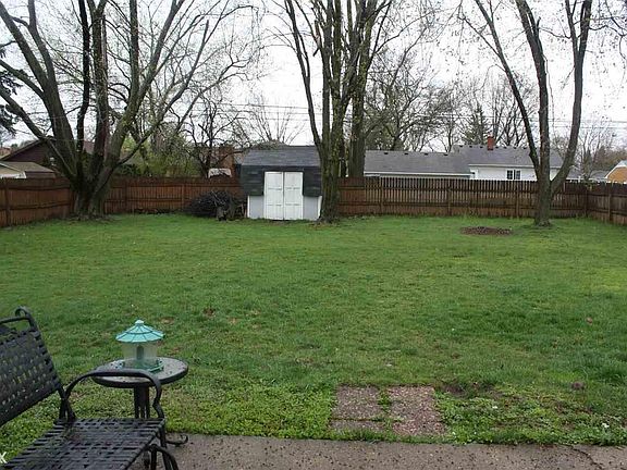 5th image of 48141 Oriole Dr