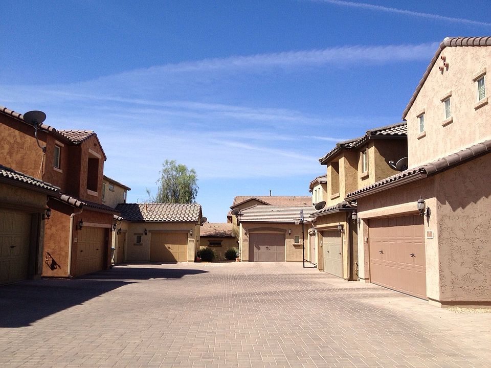1st image of 3949 E Cat Balue Dr