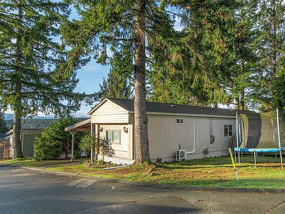 2nd image of 1160 Shellbourne Blvd #21
