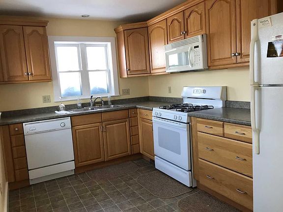 2nd image of 257-259 Water St