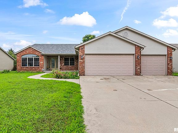 3rd image of 1408 Sequoia Dr