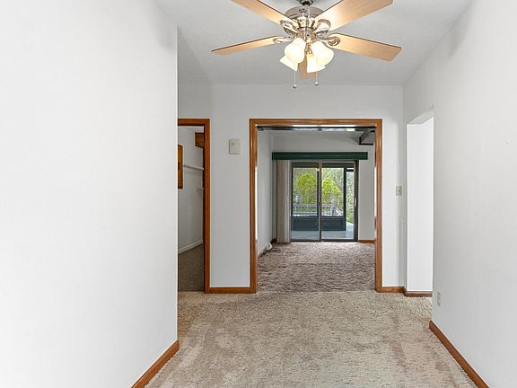 5th image of 157 Johnson Dr