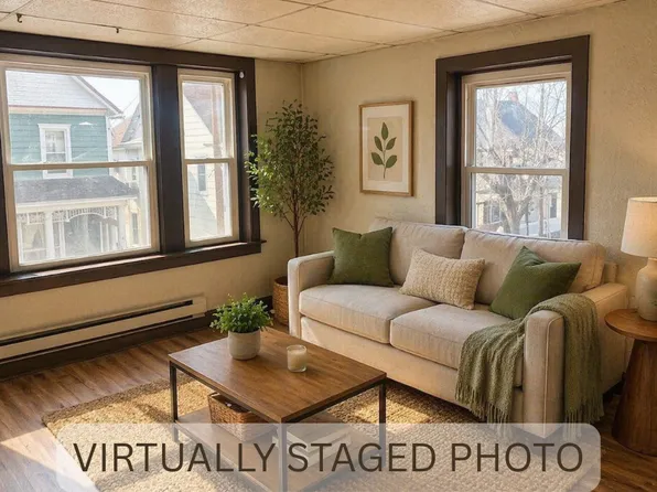 345 1st St #3, Slatington, PA 18080