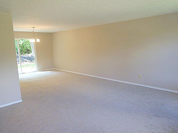 3rd image of 3959 Brown Farm Dr