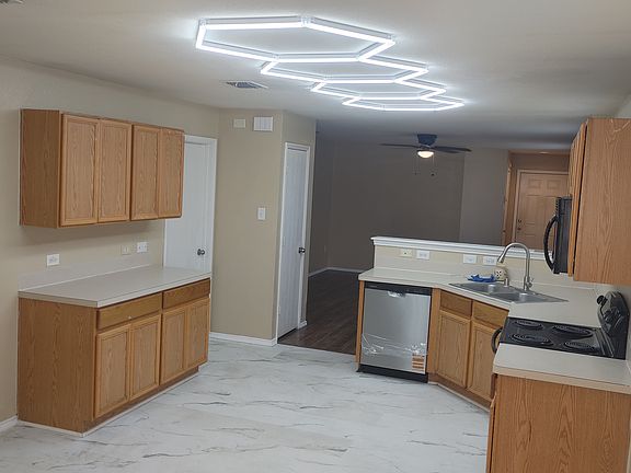 4th image of 8921 Sun Haven Way