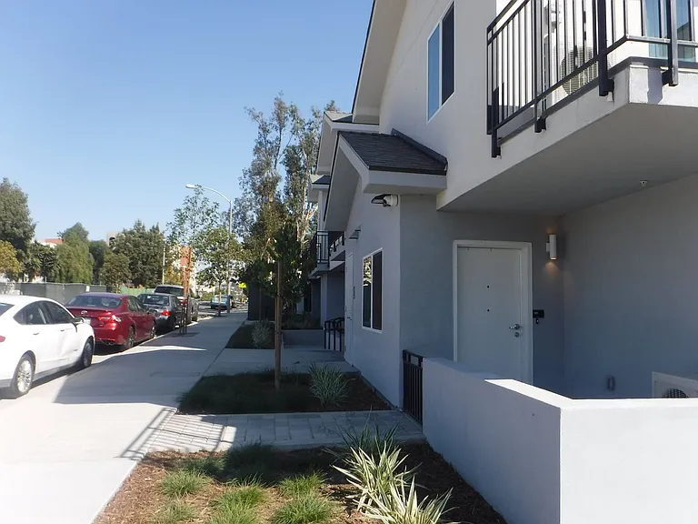203 Willie James Jones Ave — Photo 17