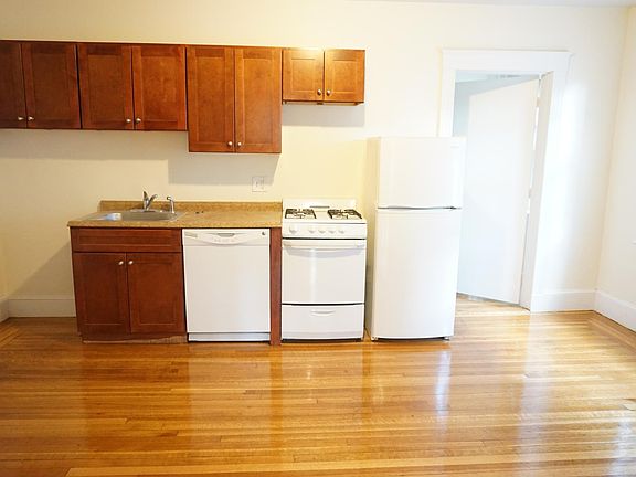 2nd image of 1615 Commonwealth Ave #12AA