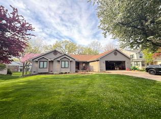 308 Fox Cir, Cottage Grove, WI 53527