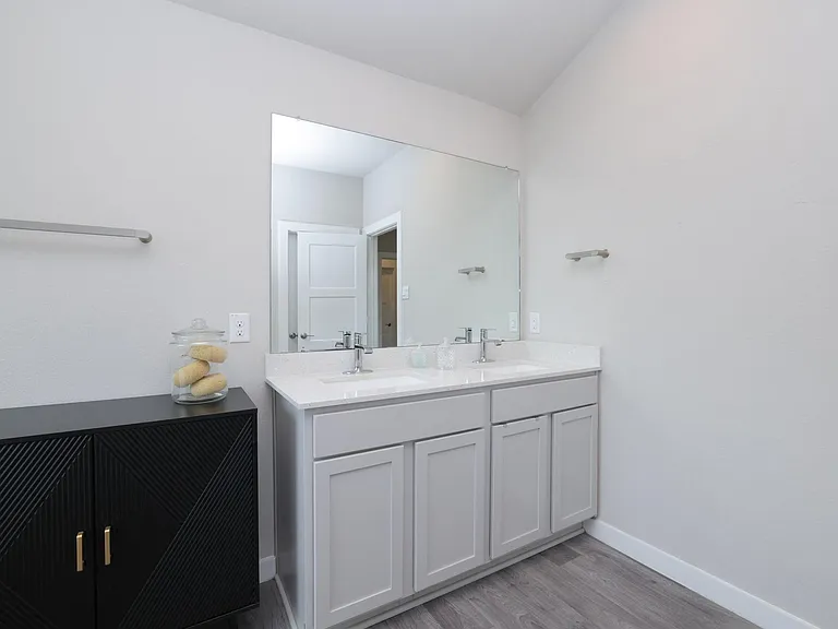 14209 Silver Maple Ct — Photo 27