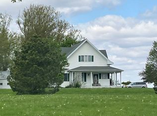 212 W North Third St, Oconee, IL 62553