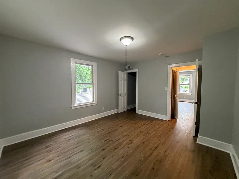 291 E Main St #2D — Photo 9