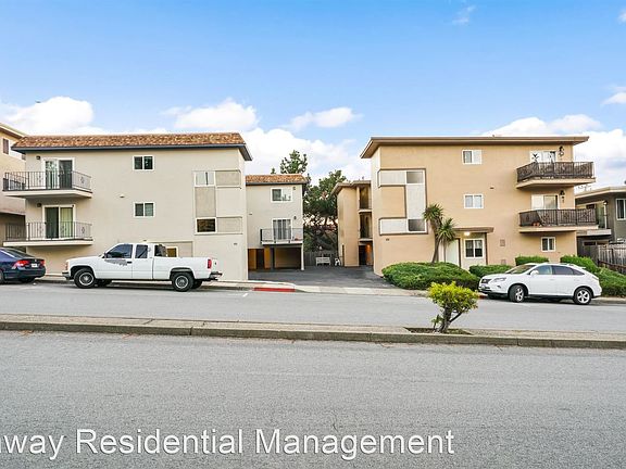 2nd image of 506 Richmond Dr #4