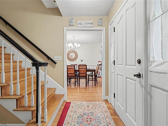 5th image of 6005 Stone Bluff Dr