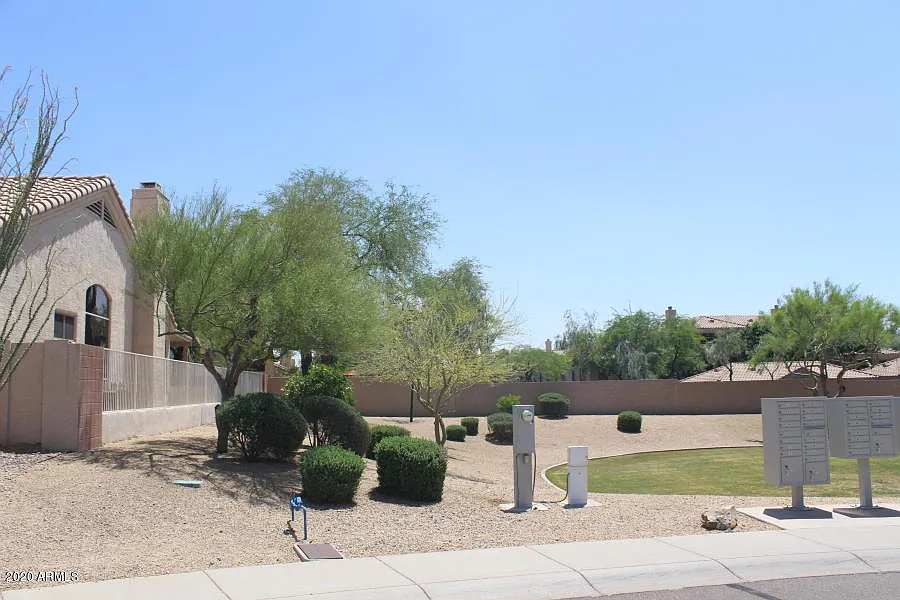 3 bed, 2.0 bath, 1677 sqft, $2,995 — Photo 3