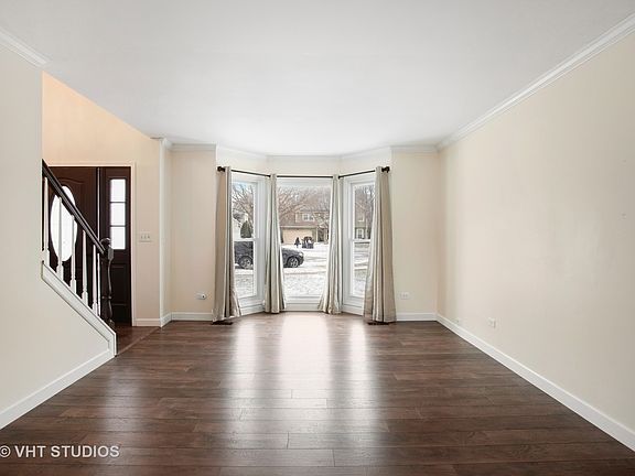 4th image of 2443 Millington Ct
