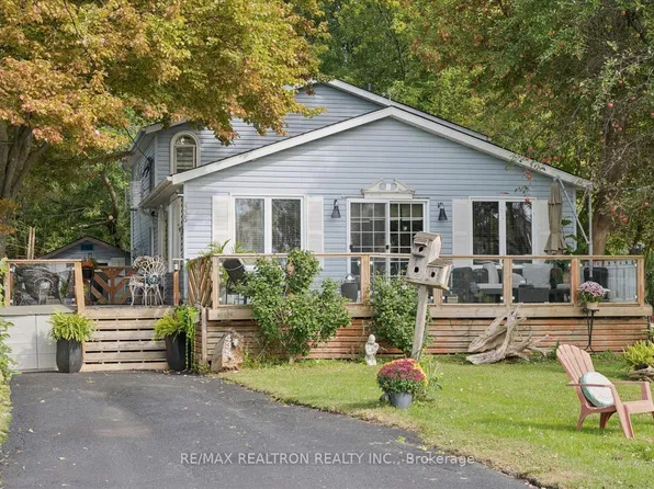 435 Lake Dr S, Georgina, ON L4P 1P7