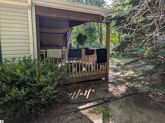 4th image of 4475 Jose Rd