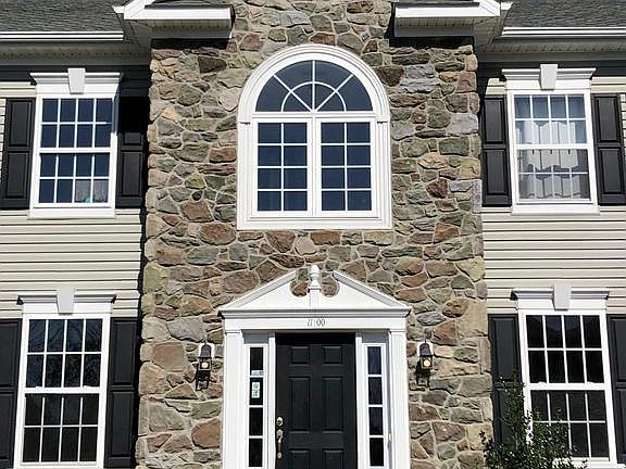 2nd image of 11400 Sunny View Ct
