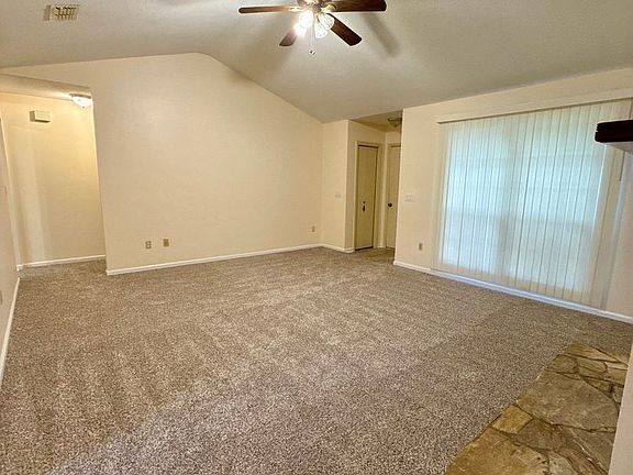 5th image of 2042 Ashton St