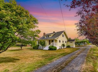 22944 Gunderson Rd, Mount Vernon, WA 98273