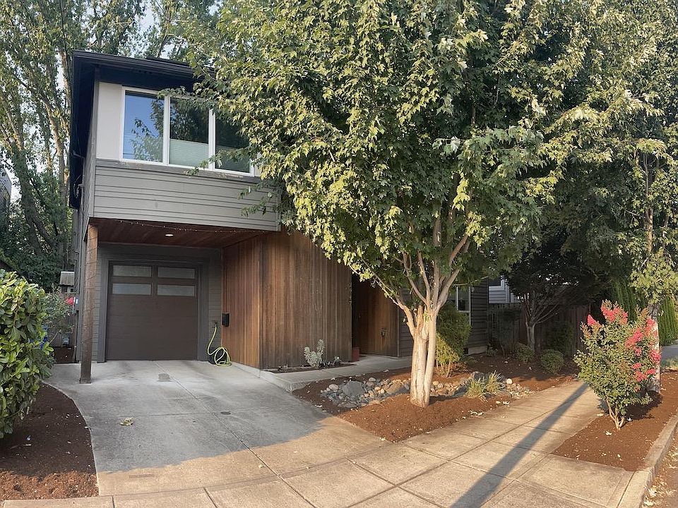 Garage with EV Charging