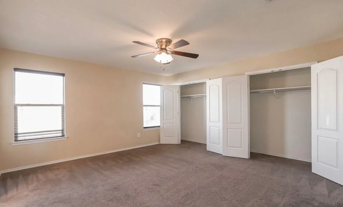 3 bed, 2.5 bath, 1608 sqft, $2,100 — Photo 3