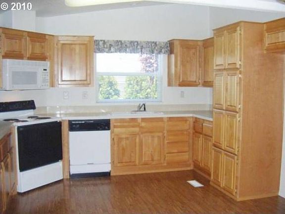 3220 Crescent Ave., #84