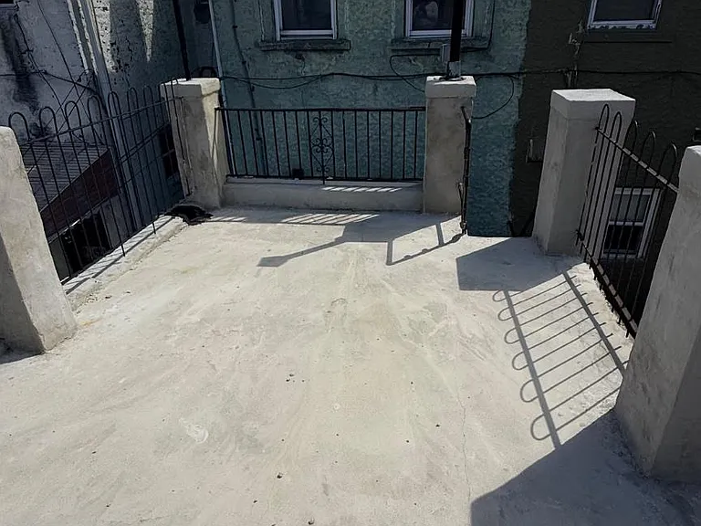 2148 S Lambert St — Photo 17